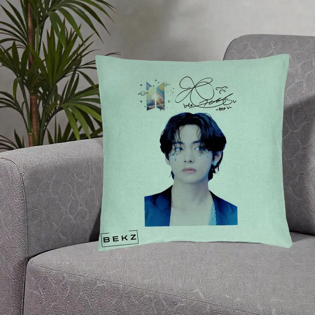 Perna Personalizata K-pop BTS V Taehyung Portret cu Autograf, 40x40 cm, Verde Menta, Husa Detasabila, Perna Inclusa, BEKZ®