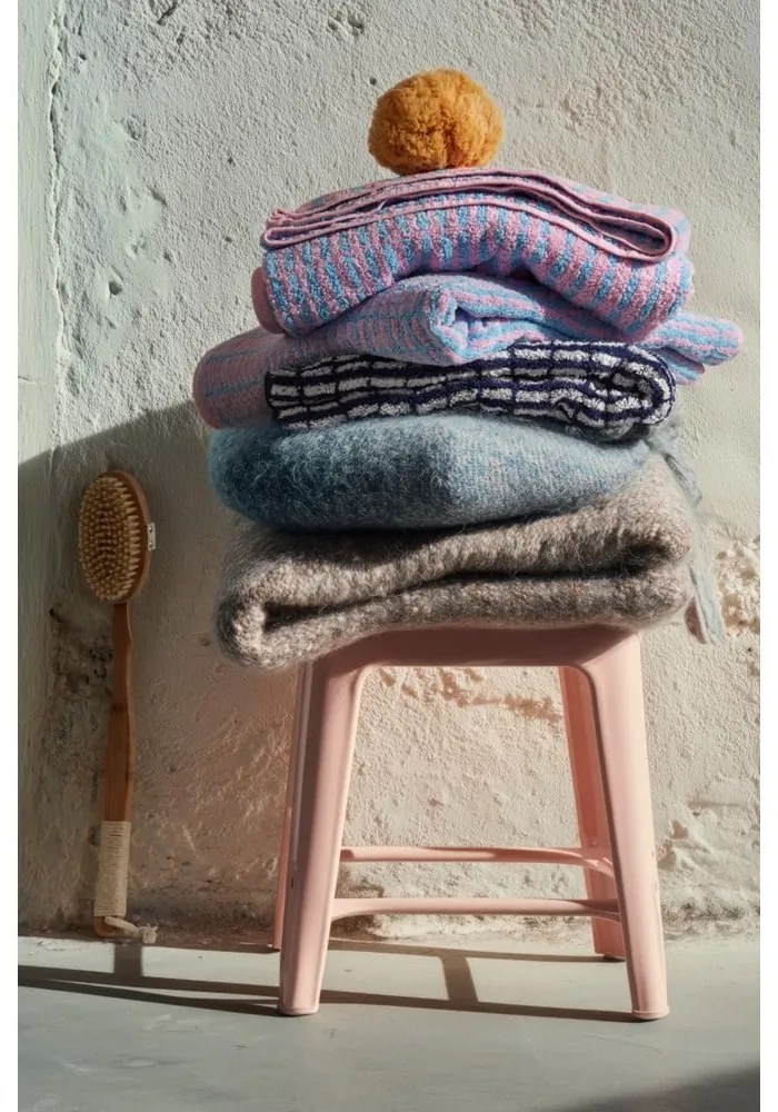 Prosop alb/albastru din amestec de bambus din frotir 50x100 cm Nuance – JUNA