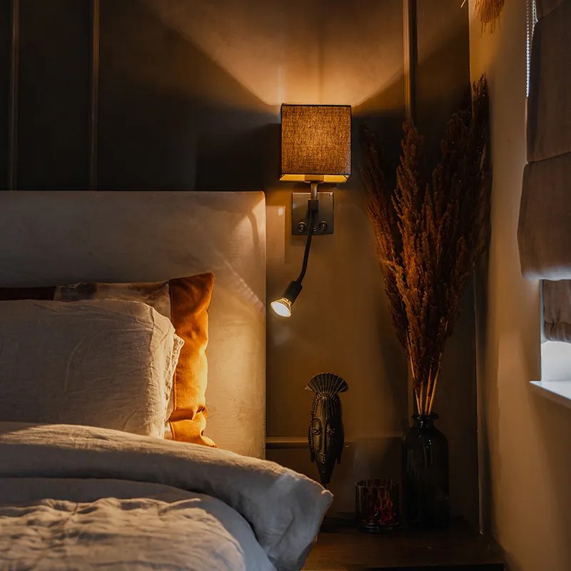 Aplică modernă neagră cu USB și abajur pătrat negru - Zeno