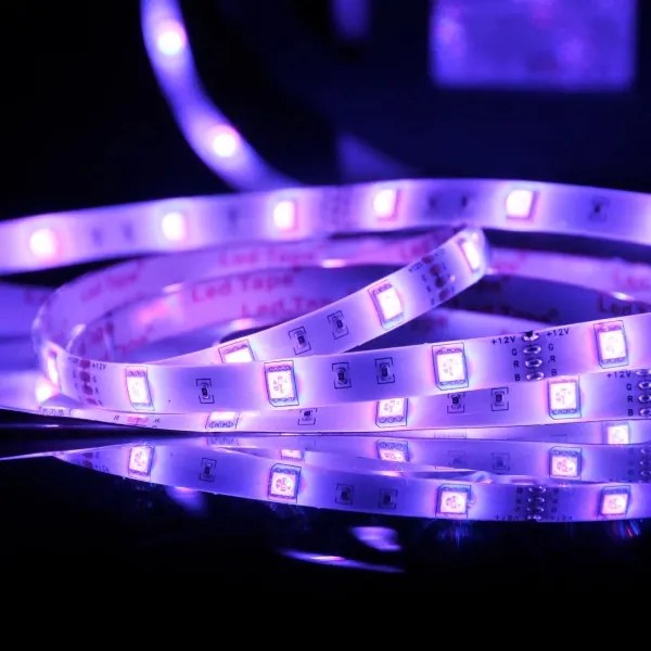 Banda LED RGB reglabilă exterior 5m LED/14W/12V IP65 + telecomandă