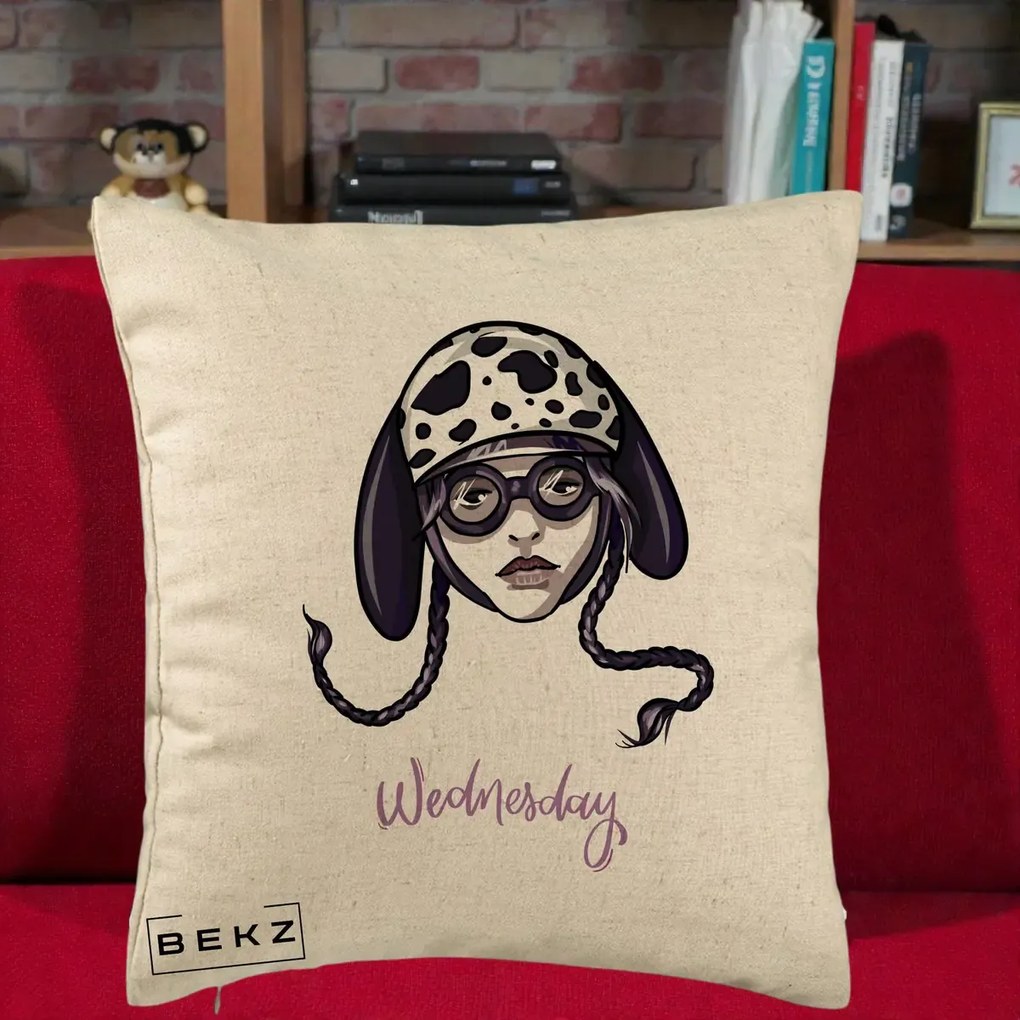 Perna Personalizata Wednesday Addams cu Caine Dalmatian, 40x40 cm, Bej, Husa Detasabila, Perna Inclusa, BEKZ®