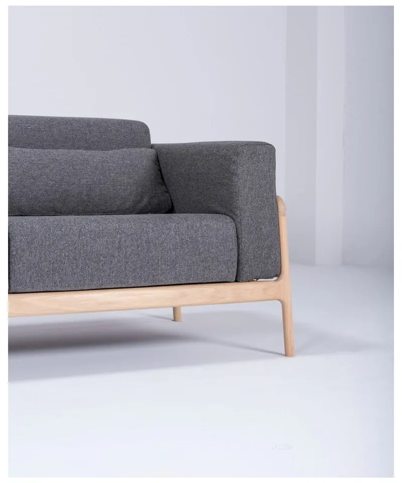 Canapea cu structură din lemn de stejar Gazzda Fawn, 180 cm, gri închis
