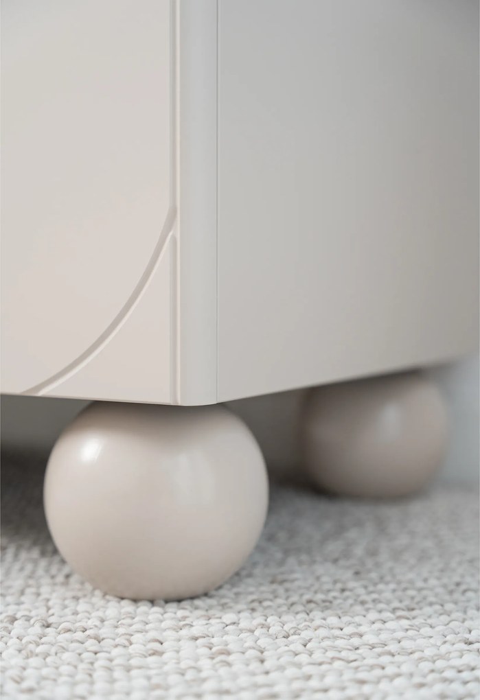 Comodă Sonatia II 150 cm trei uși - casmir / picioare rotunde