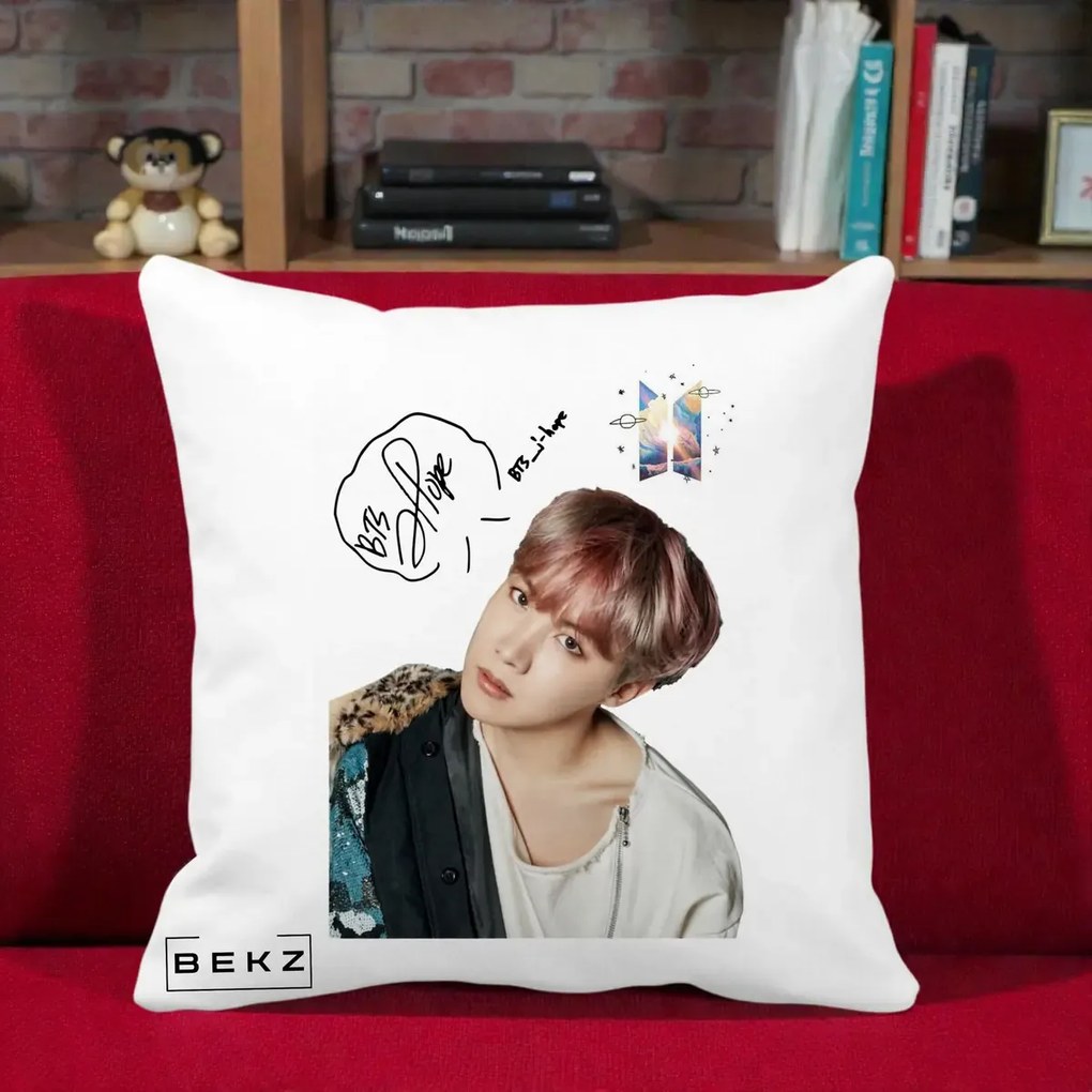 Perna Personalizata K-pop BTS J-Hope Par Roz Autograf, 40x40 cm, Alba Mata, Husa Detasabila, Perna Inclusa, BEKZ®