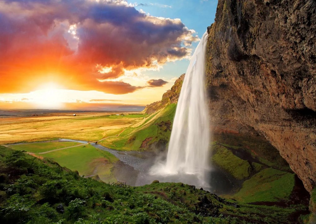 Fototapet. Cascada Seljalandsfoss, Islanda, la Rasarit. Art.01017