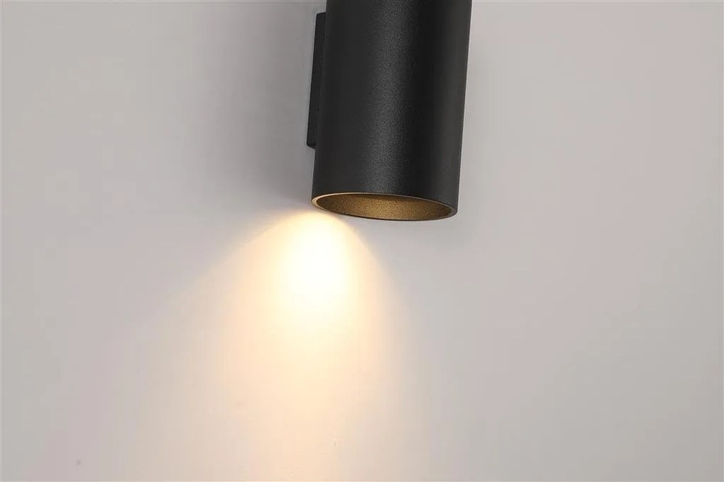 Aplica iluminat ambiental metal negru Cyls