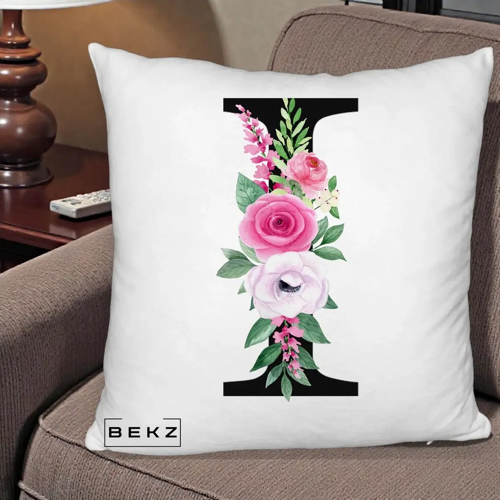 Cadou Personalizat - Perna Personalizata Monograma Florala Litera I, 40x40 cm, Alb Pufos, Husa Detasabila, Perna Inclusa, BEKZ®