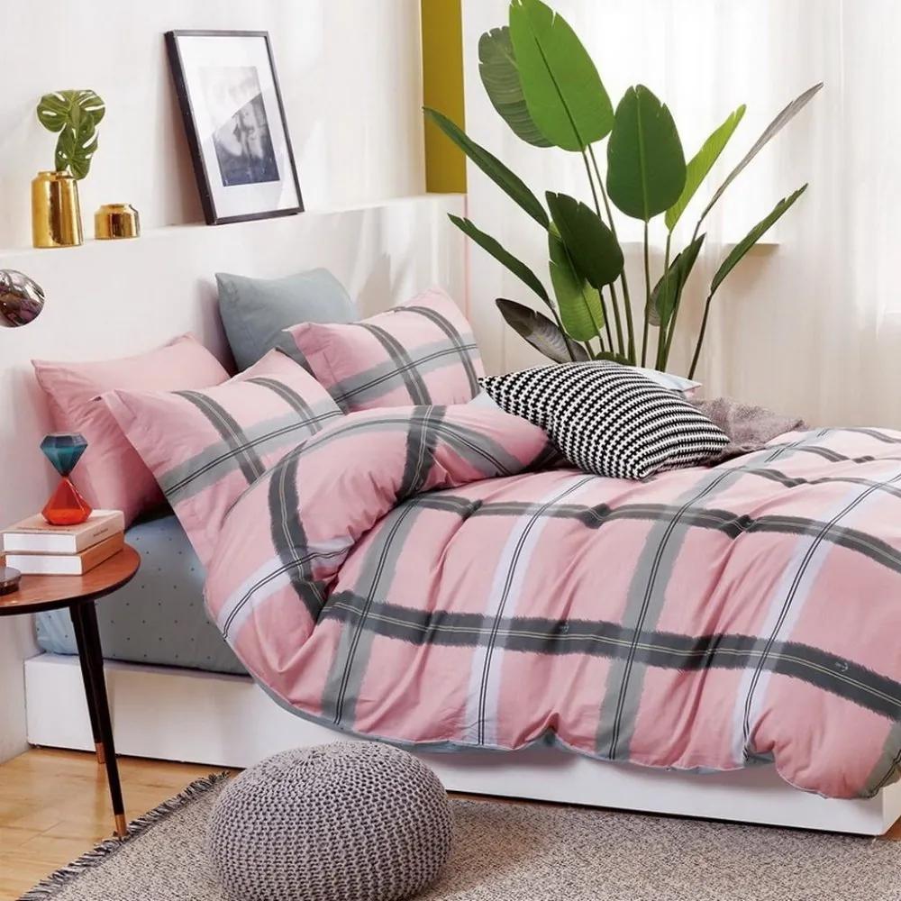 Lenjerie de pat reversibilă roz, cu model în carouri 4 părți: 1buc 200x220 + 2buc 70 cmx80 + cearșaf de pat