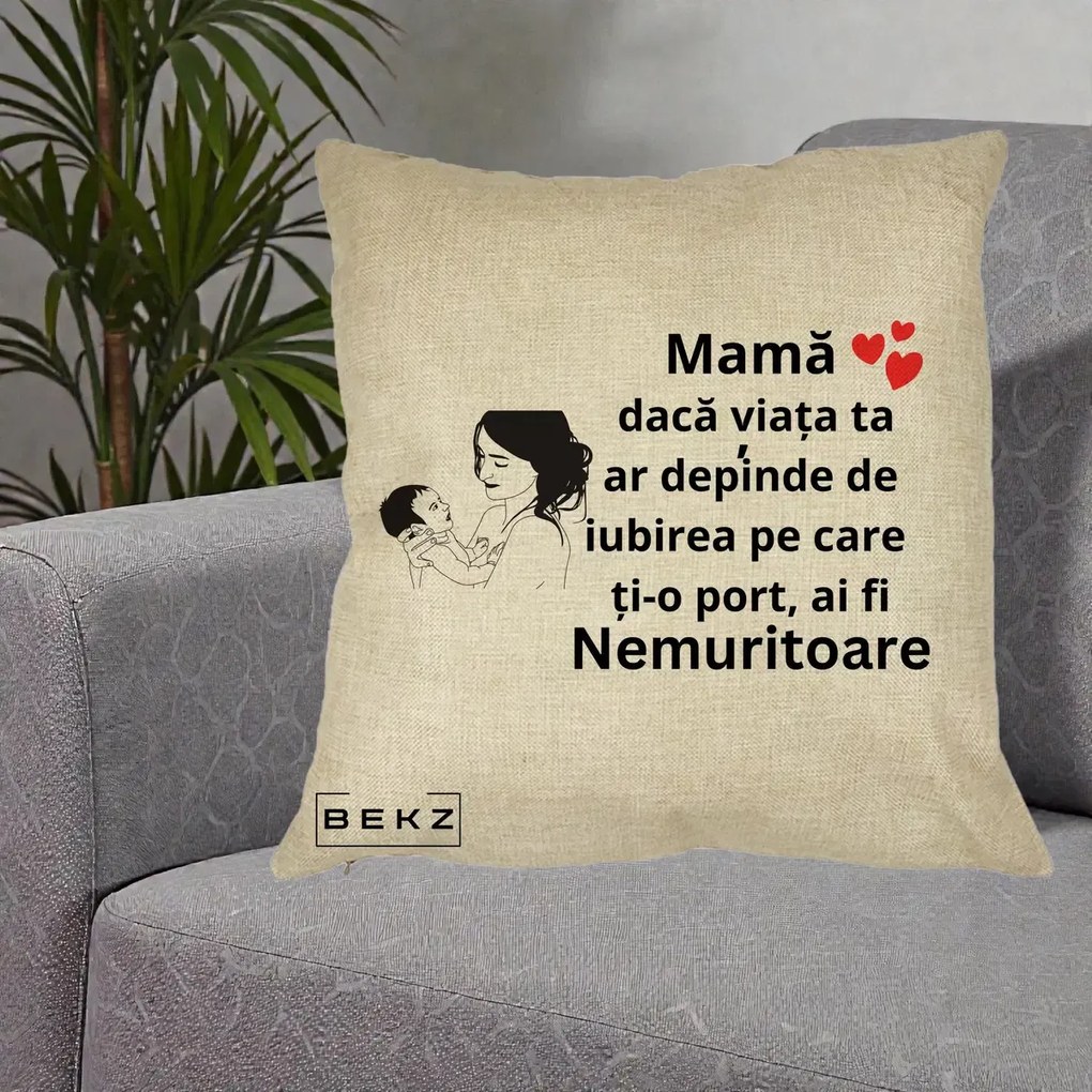 Cadou pentru Mama - Perna Personalizata Mama Nemuritoare Imbratisare Copil, 40x40 cm, Crem, Husa Detasabila, Perna Inclusa, BEKZ®