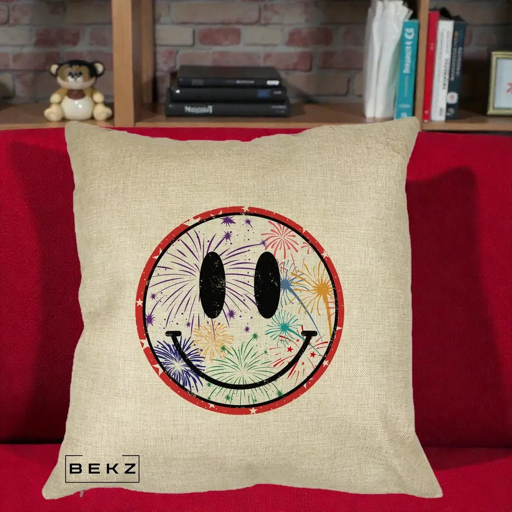 Perna Decorativa Smiley Face cu Artificii Multicolore, 40x40 cm, Crem, Husa Detasabila, Perna Inclusa, BEKZ®