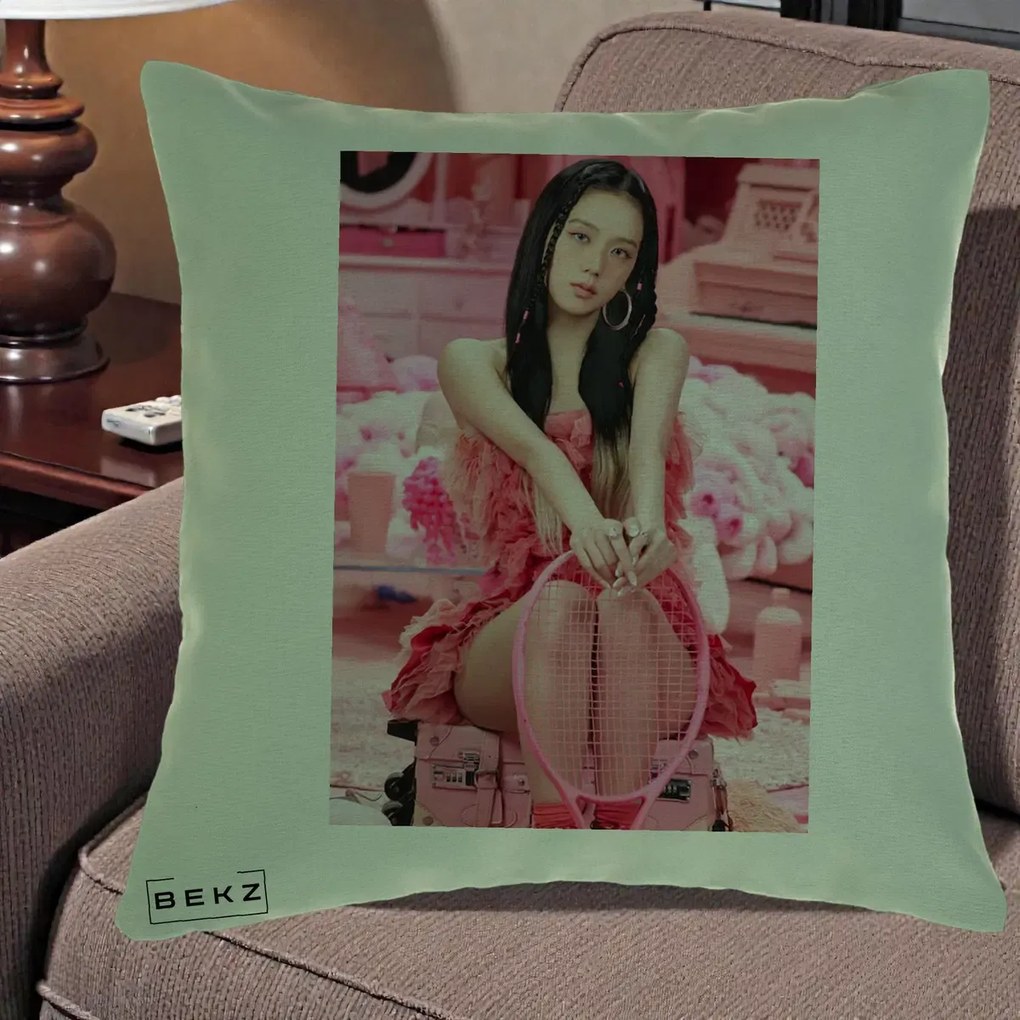 Perna Personalizata K-pop BLACKPINK Jisoo Pink Room, 40x40 cm, Verde, Husa Detasabila, Perna Inclusa, BEKZ®