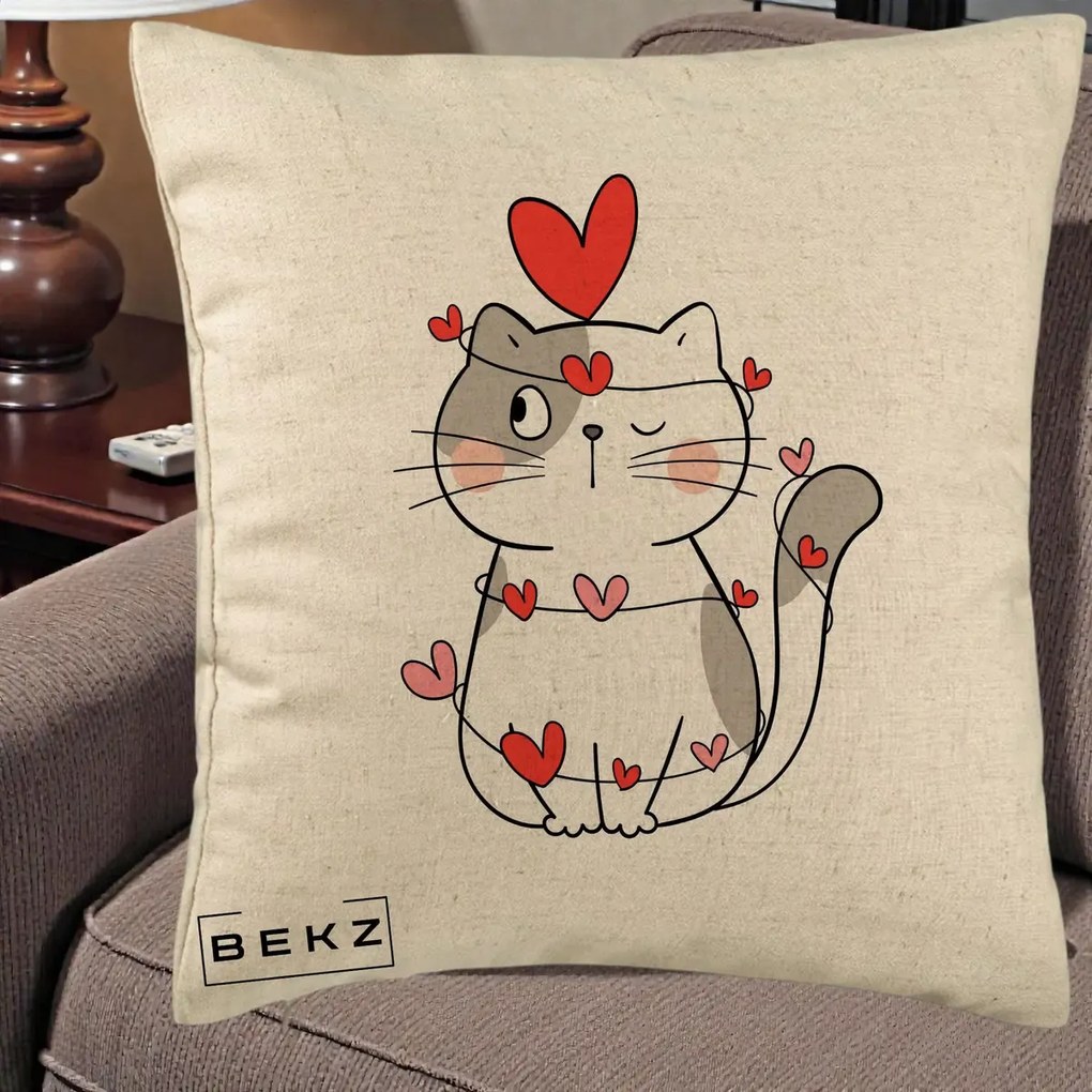 Perna Decorativa Pisica Kawaii cu Inimi, 40x40 cm, Bej, Husa Detasabila, Perna Inclusa, BEKZ®
