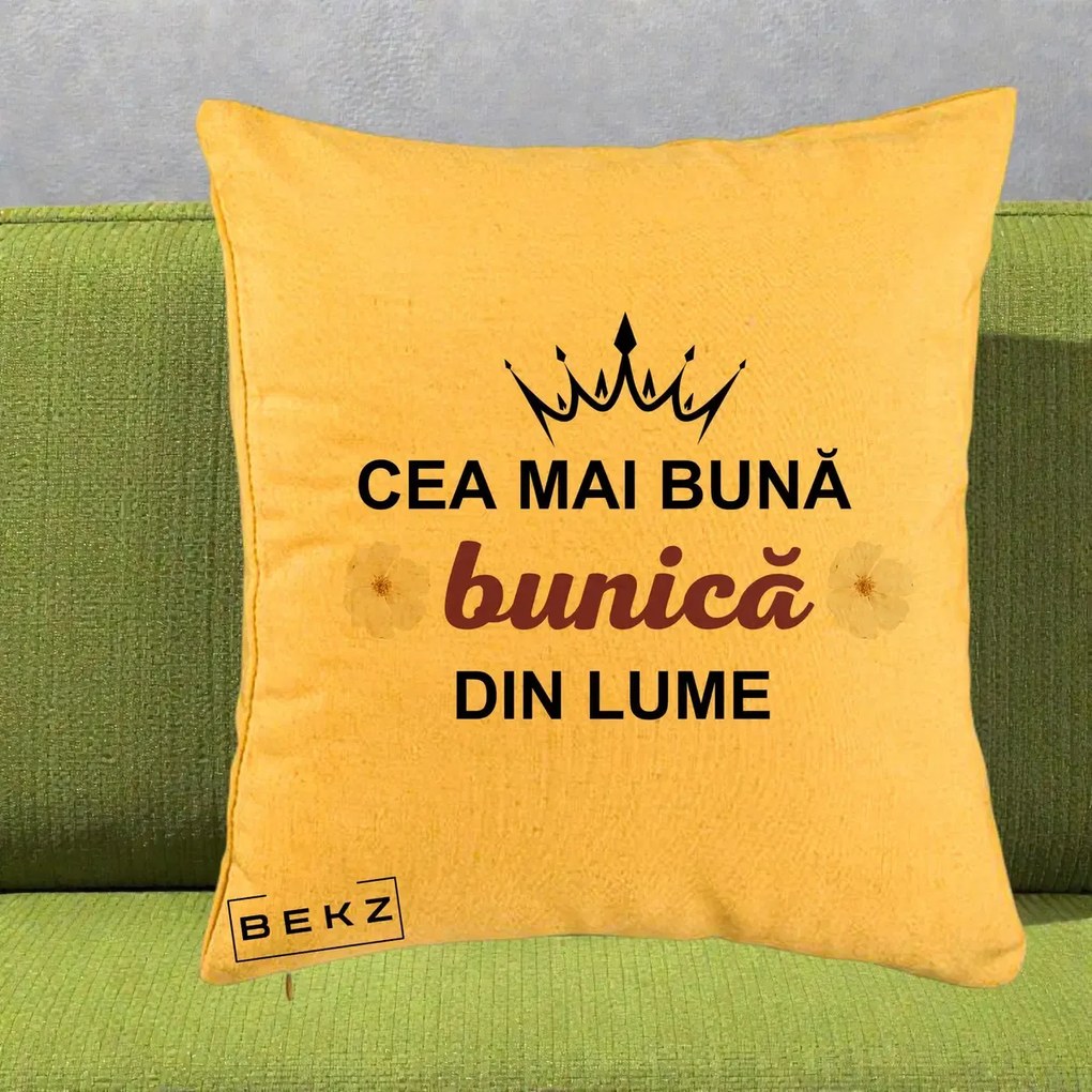 Cadou pentru Bunica - Perna Personalizata Cea Mai Buna Bunica Din Lume Coroana Mov Flori, 40x40 cm, Galben, Husa Detasabila, Perna Inclusa, BEKZ®