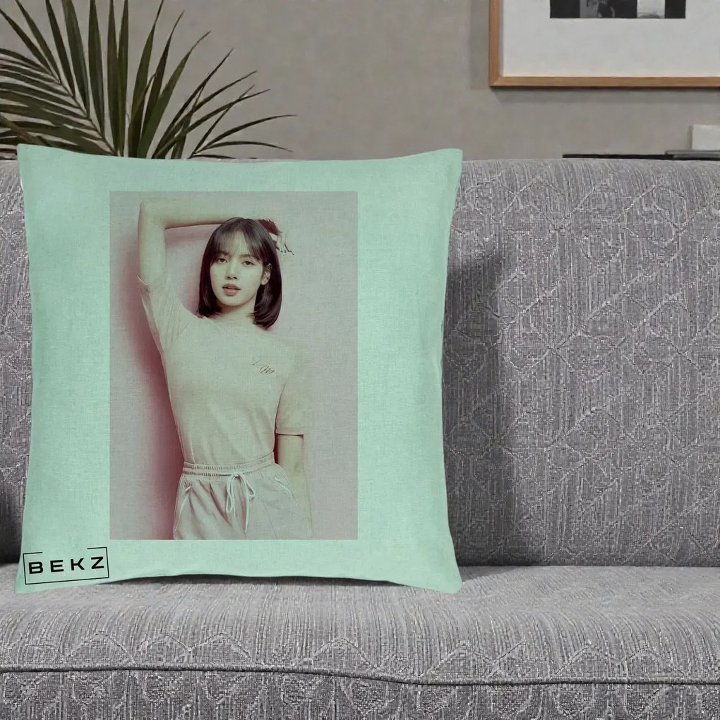 Perna Personalizata K-pop BLACKPINK Lisa Roz, 40x40 cm, Verde Menta, Husa Detasabila, Perna Inclusa, BEKZ®