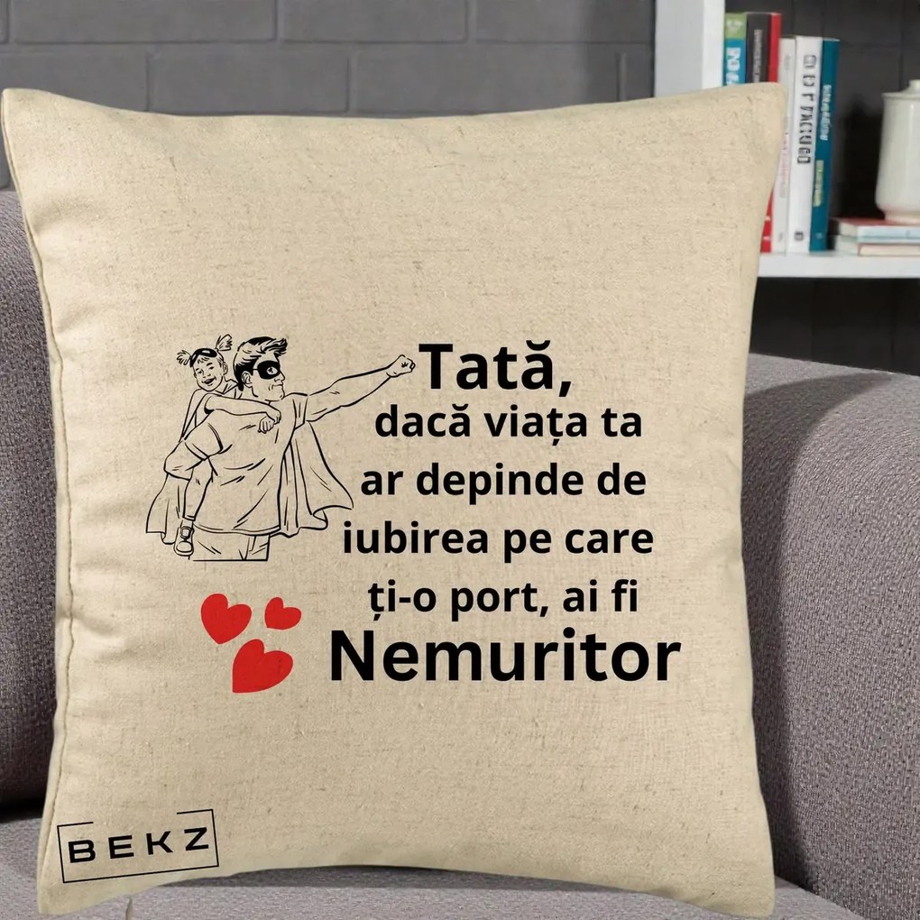 Cadou pentru Tata - Perna Personalizata Tata Nemuritor Supererou cu Masca, 40x40 cm, Bej, Husa Detasabila, Perna Inclusa, BEKZ®