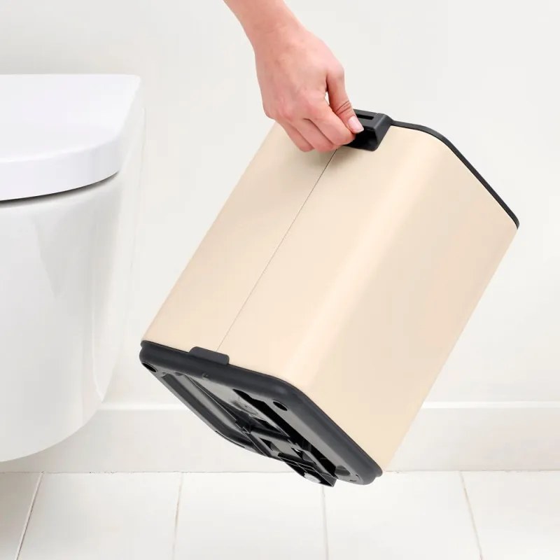 Cos de gunoi Brabantia Bo Pedal 1010077, 7 l, Inchidere lenta, Baza cauciucata, Bej