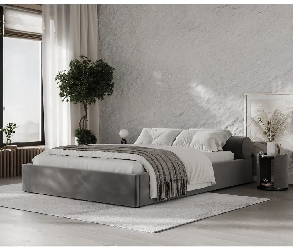 Pat matrimonial gri închis tapițat cu spațiu de depozitare cu somieră 160x200 cm Solvo – Maison de Rêve