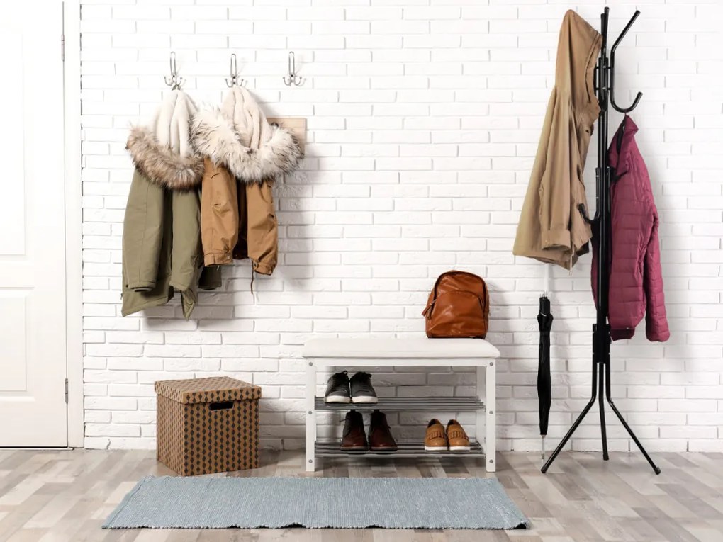 Umeraș în picioare cu 11 umerașe negru