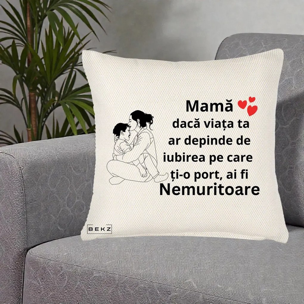 Cadou pentru Mama - Perna Personalizata Mama Nemuritoare Kawaii, 40x40 cm, Crem Reliefat, Husa Detasabila, Perna Inclusa, BEKZ®