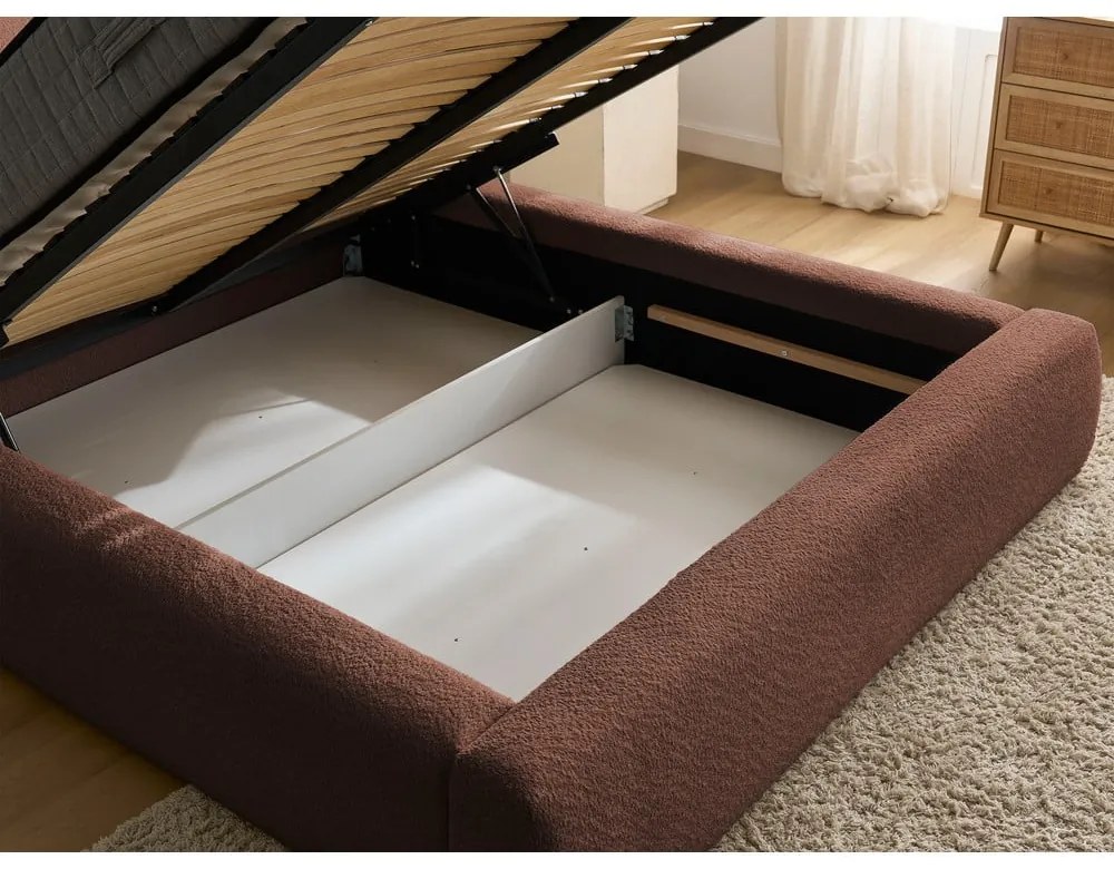 Pat matrimonial portocaliu tapițat cu spațiu de depozitare cu somieră 180x200 cm Orlane – Bobochic Paris