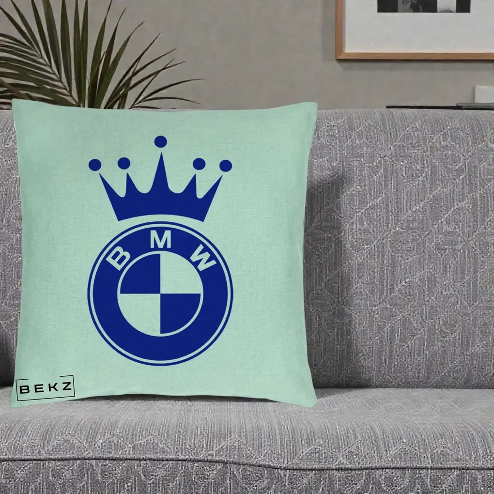 Perna Personalizata cu emblema BMW si Coroana, 40x40 cm, Verde Menta, Husa Detasabila, Perna Inclusa, BEKZ®