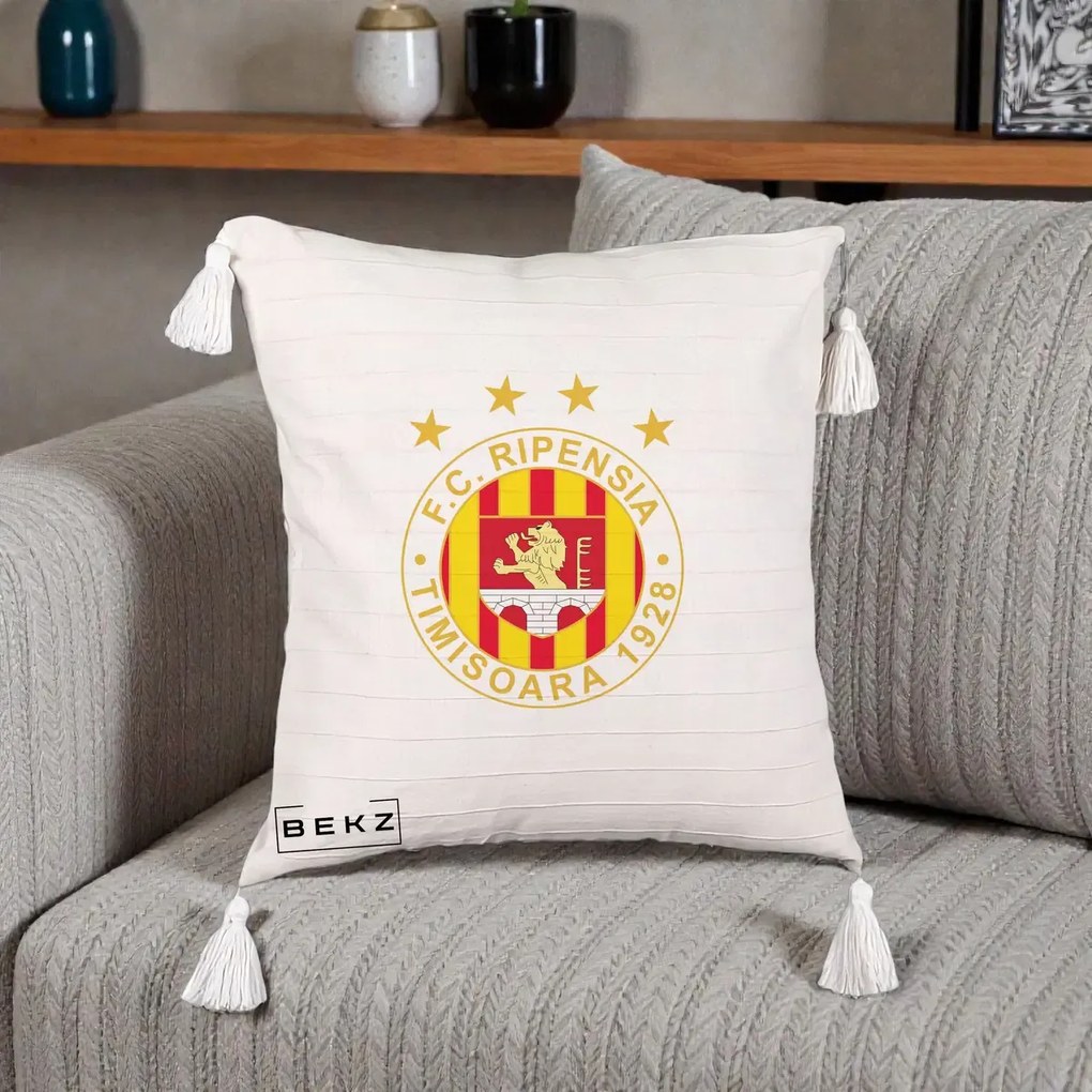 Perna Personalizata FC Ripensia Timisoara 1928, 40x40 cm, Bej cu Franjuri, Husa Detasabila, Perna Inclusa, BEKZ®
