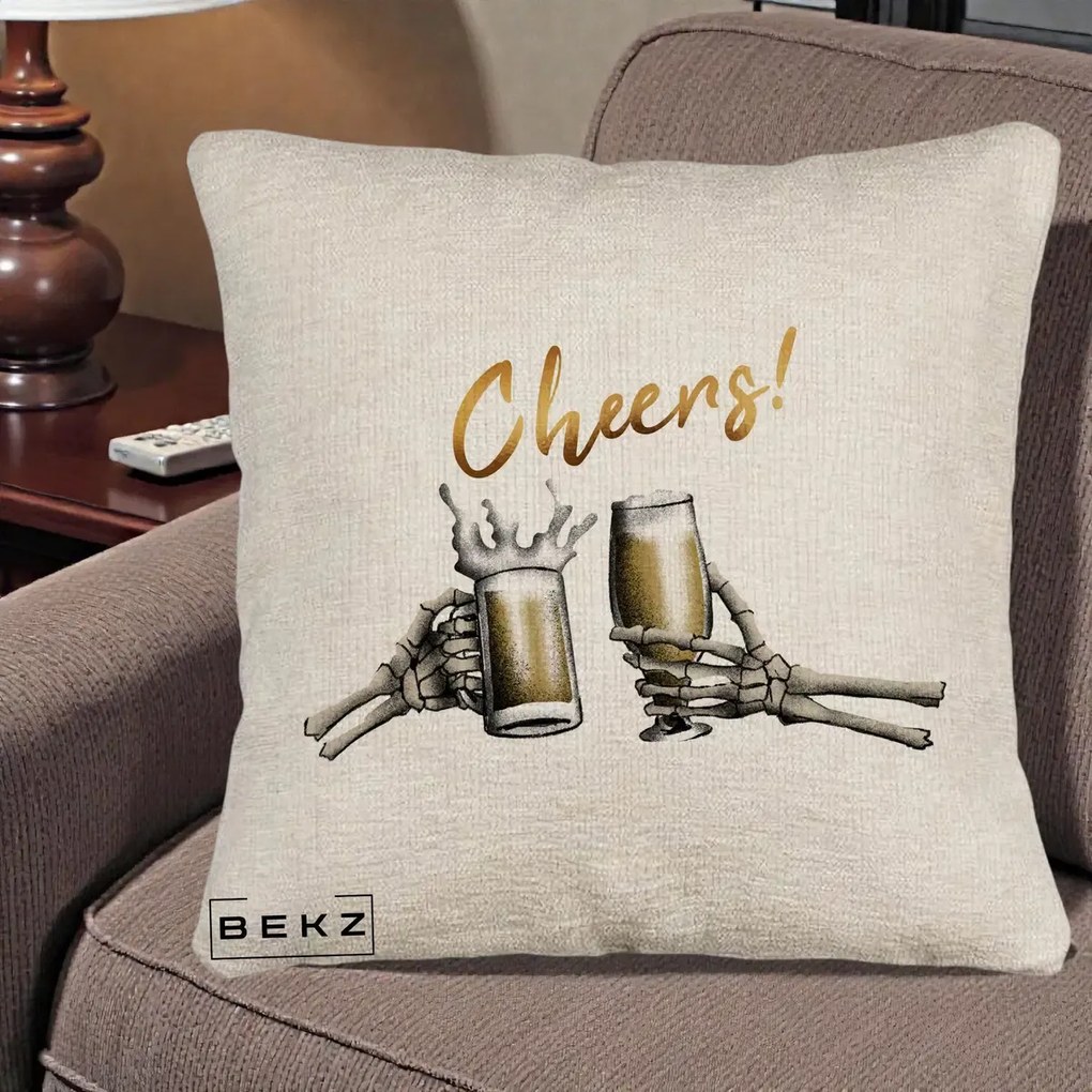 Perna Decorativa Halloween Cheers Schelete cu Bere, 40x40 cm, Bej Canapea, Husa Detasabila, Perna Inclusa, BEKZ®