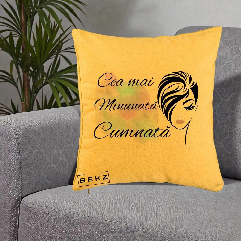 Cadou pentru Cumnata - Perna Personalizata Cea mai Minunata Cumnata cu Silueta Dama si Pete Multicolor, 40x40 cm, Galben, Husa Detasabila, Perna Inclusa, BEKZ®