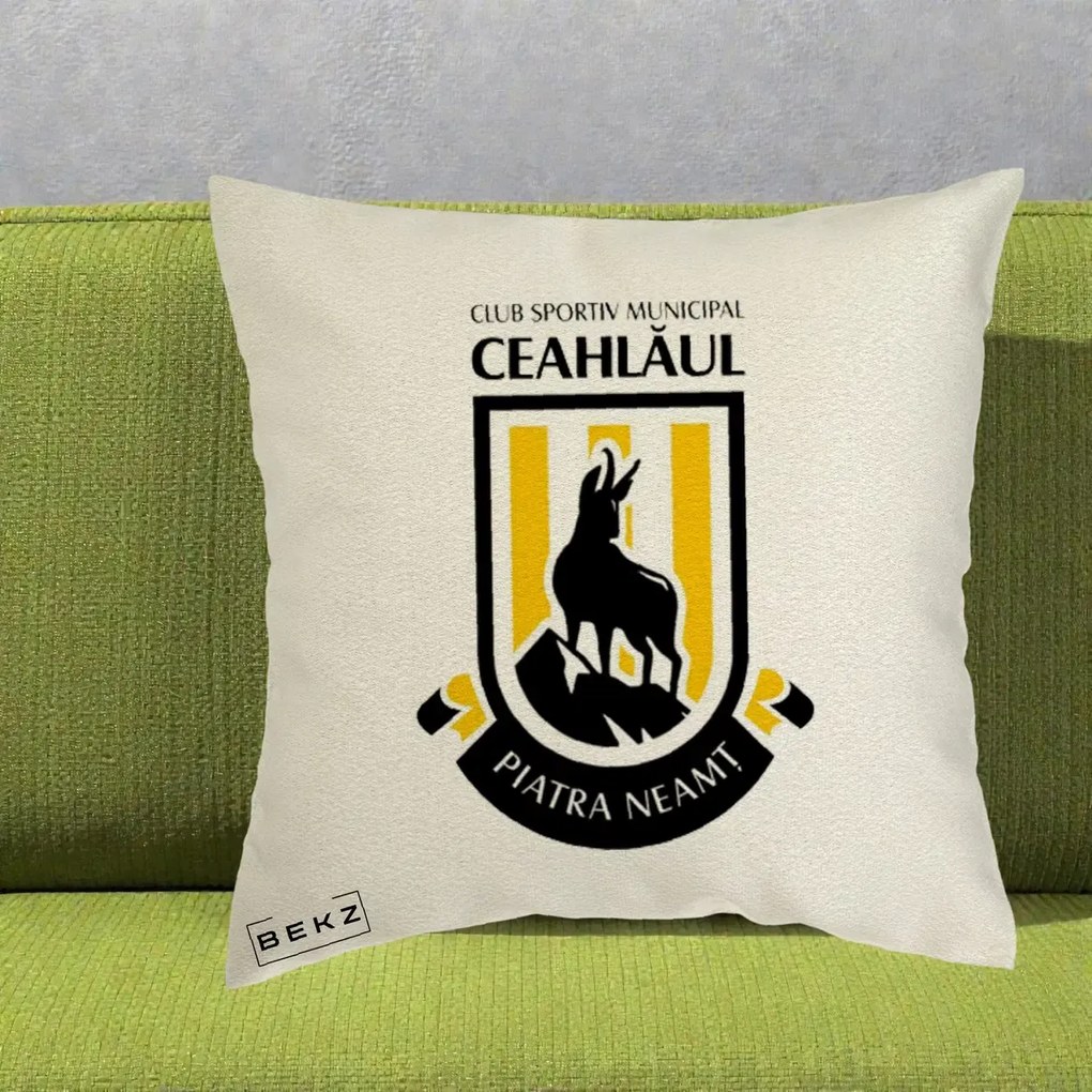 Perna Personalizata CSM Ceahlaul Piatra Neamt Fotbal, 40x40 cm, Ecru, Husa Detasabila, Perna Inclusa, BEKZ®