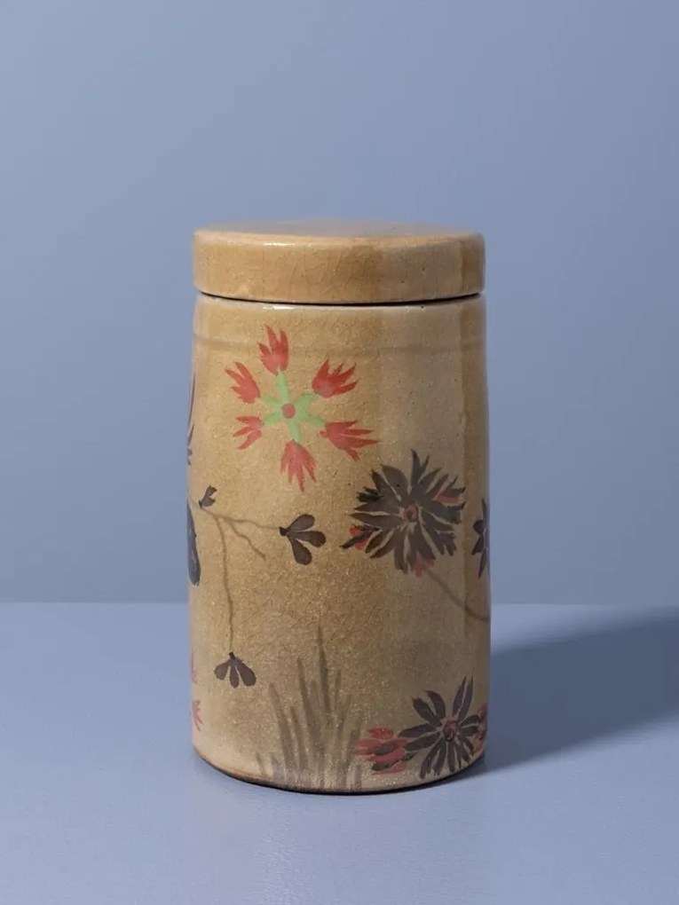 Borcan din ceramică artizanală natur cu capac, motive florale și păsări pictate manual, maro și roșu, 22 × 12 cm, „Campana"