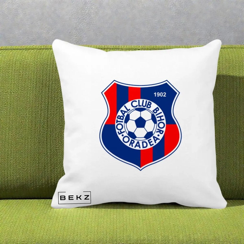 Perna Personalizata FC Bihor Oradea 1902 Fotbal, 40x40 cm, Alba Mata, Husa Detasabila, Perna Inclusa, BEKZ®
