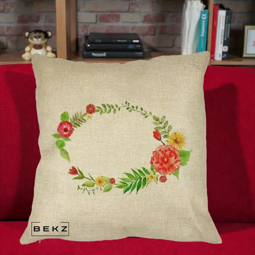 Perna Decorativa Coroana Florala Acuarela, 40x40 cm, Crem, Husa Detasabila, Perna Inclusa, BEKZ®