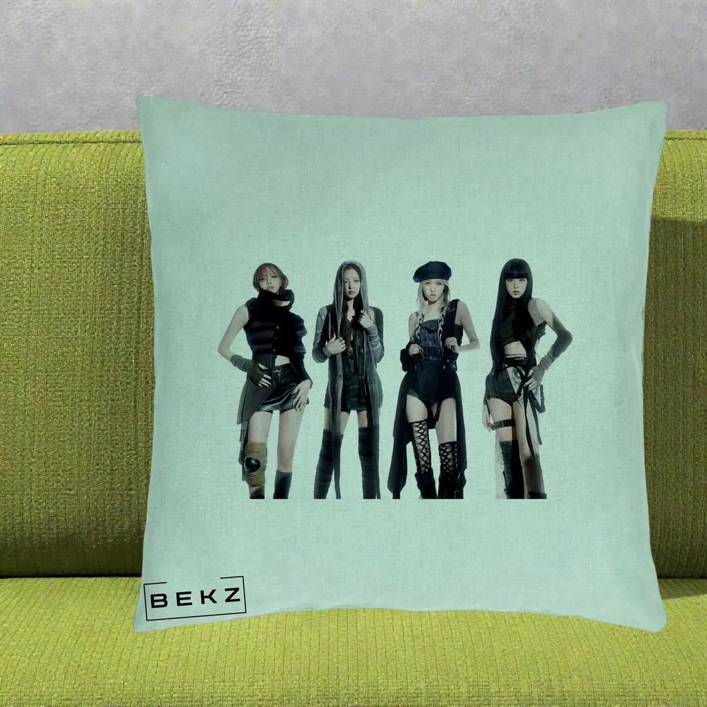 Perna Personalizata K-pop BLACKPINK Tinute Negre Elegante Grup, 40x40 cm, Verde Menta, Husa Detasabila, Perna Inclusa, BEKZ®