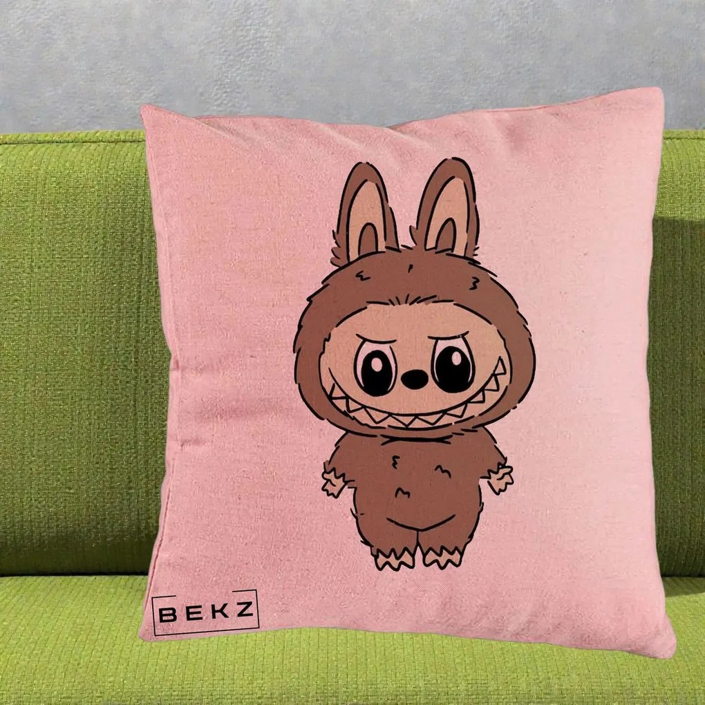 Perna Personalizata Labubu Maro Natural Solo, 40x40 cm, Roz, Husa Detasabila, Perna Inclusa, BEKZ®