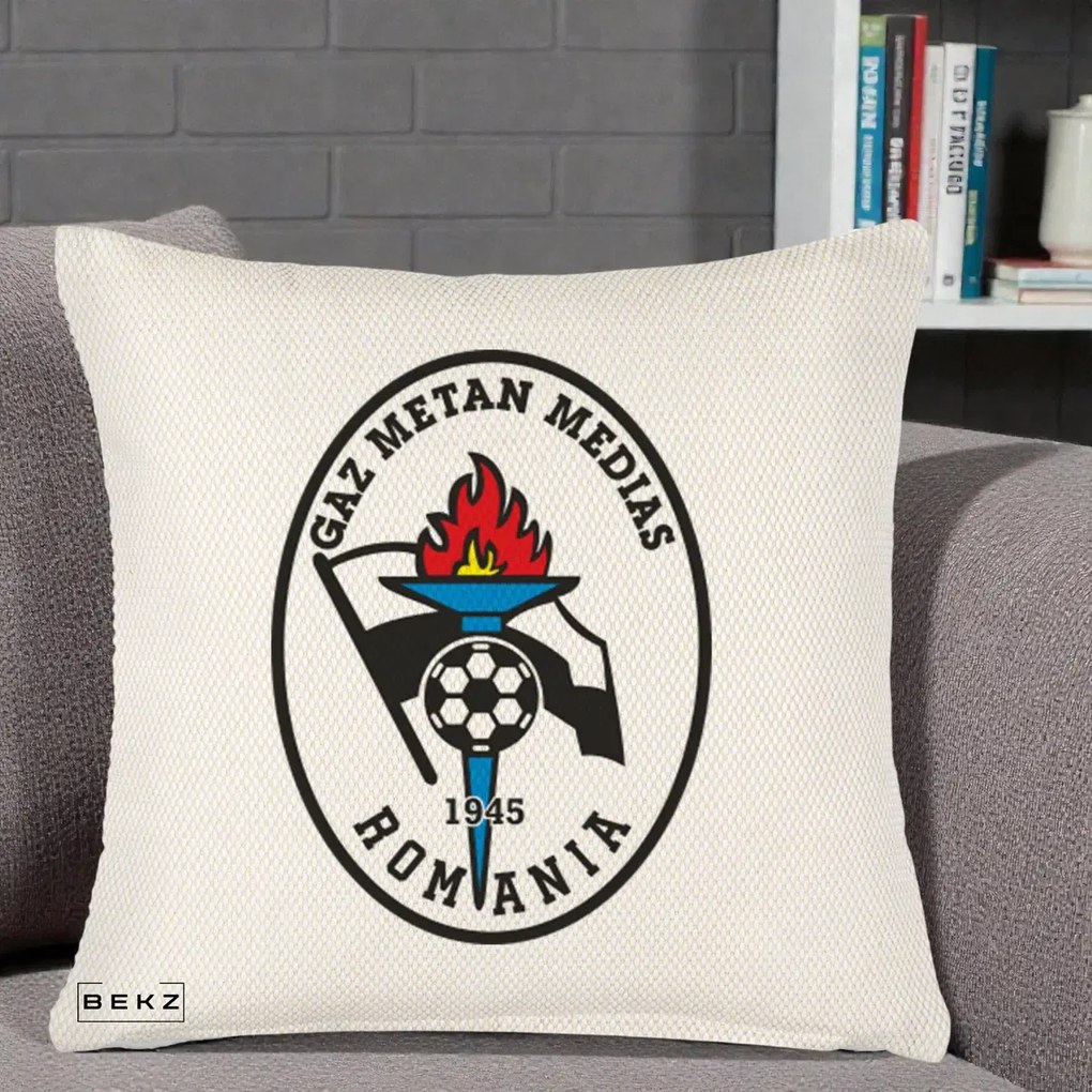 Perna Personalizata Gaz Metan Medias 1945 Fotbal, 40x40 cm, Crem Reliefat, Husa Detasabila, Perna Inclusa, BEKZ®