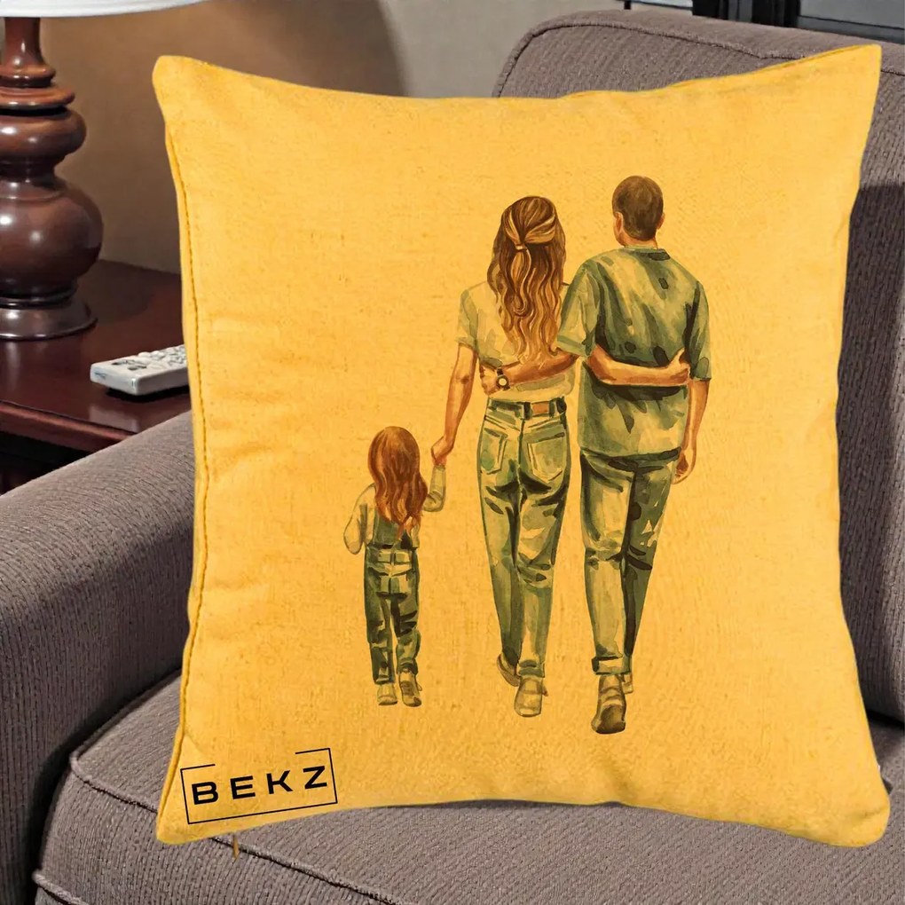 Cadou pentru Familie - Perna Personalizata Familie Acuarela Jeans, 40x40 cm, Galben, Husa Detasabila, Perna Inclusa, BEKZ®