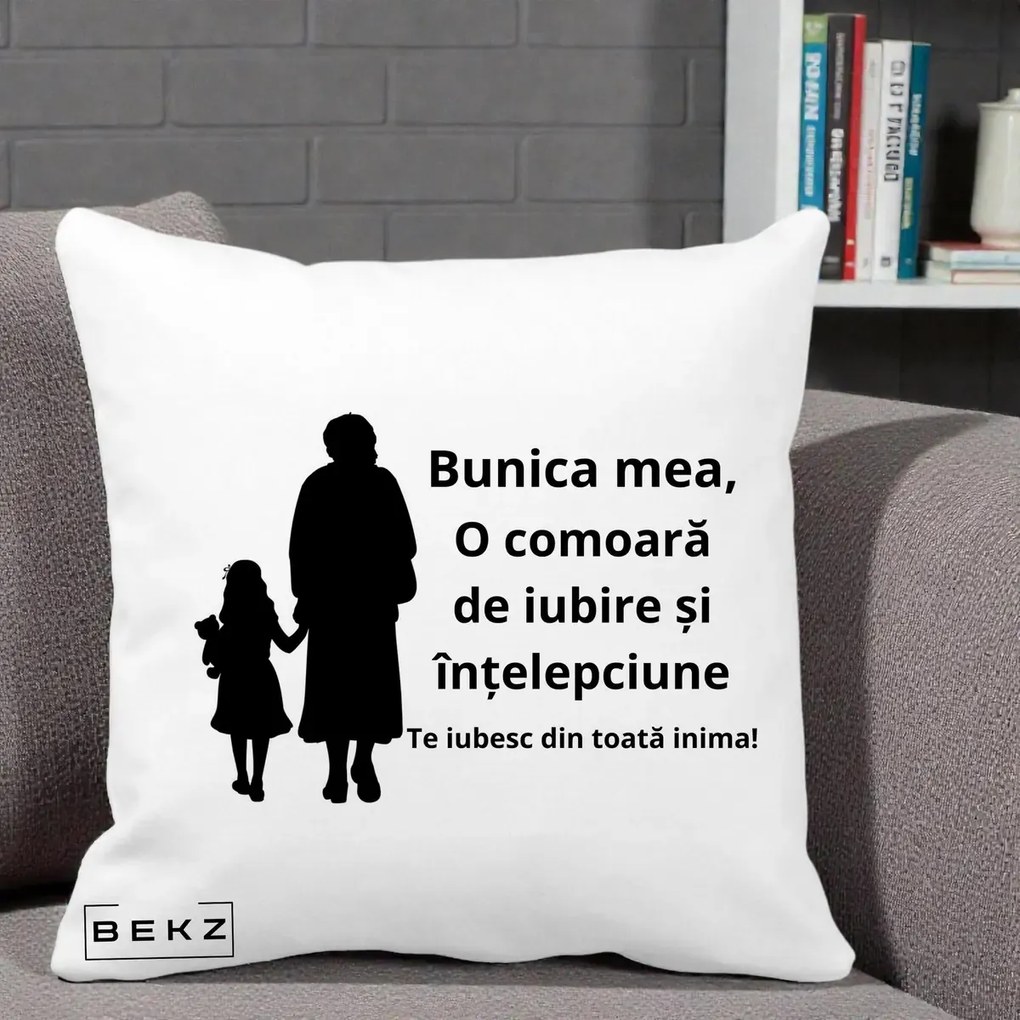 Cadou pentru Bunica - Perna Personalizata Bunica Mea Comoara Iubire Intelepciune Silueta, 40x40 cm, Alba Mata, Husa Detasabila, Perna Inclusa, BEKZ®