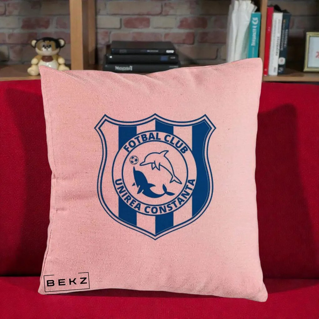 Perna Personalizata FC Unirea Constanta Fotbal, 40x40 cm, Roz, Husa Detasabila, Perna Inclusa, BEKZ®