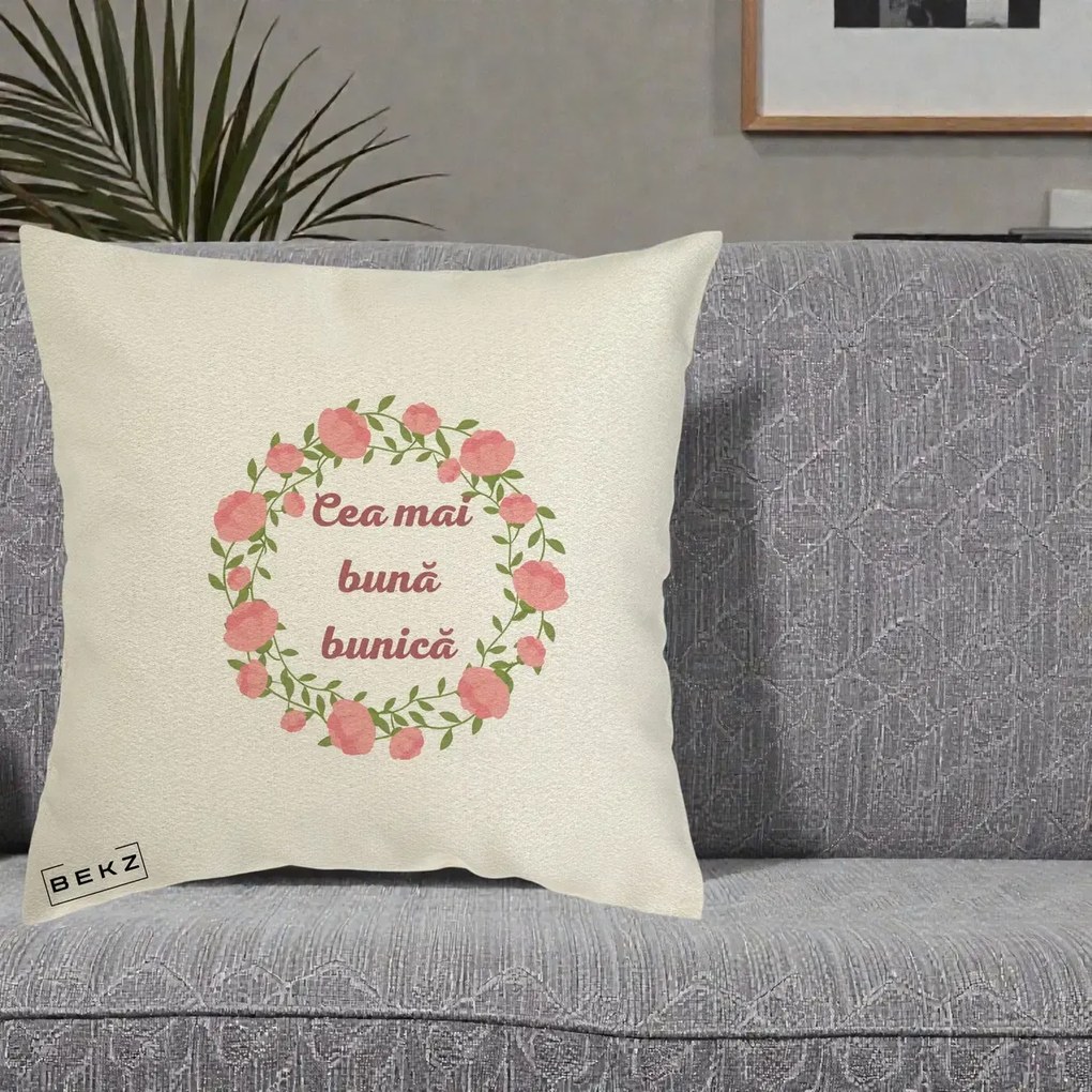 Cadou pentru Bunica - Perna Personalizata Cea Mai Buna Bunica Coronita Trandafiri Roz Clasic, 40x40 cm, Ecru, Husa Detasabila, Perna Inclusa, BEKZ®
