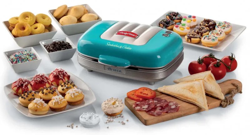Aparat 3in1 pentru preparare gogosi, briose si sandvisuri Ariete PARTY TIME 1972/01, 700W, 3 placi detasabile, Turcoaz