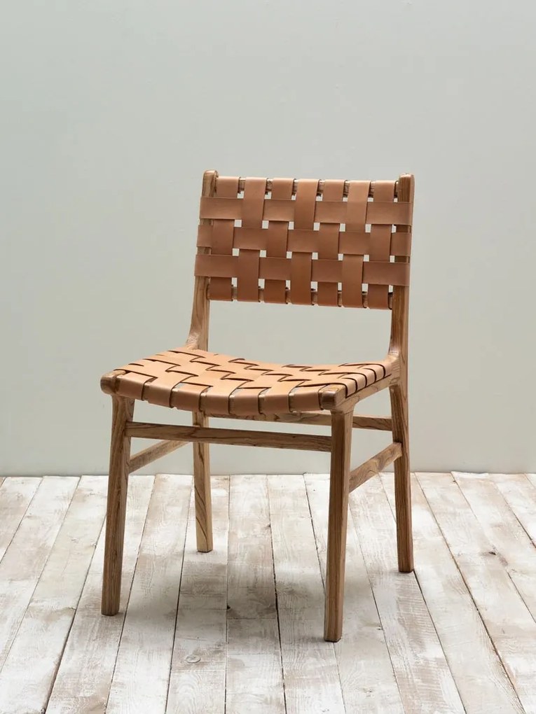 Scaun dining împletit din piele naturală și lemn de mango, maro, cu curele țesute pe șezut și spătar, 85 x 51 x 50 cm, „Itura”