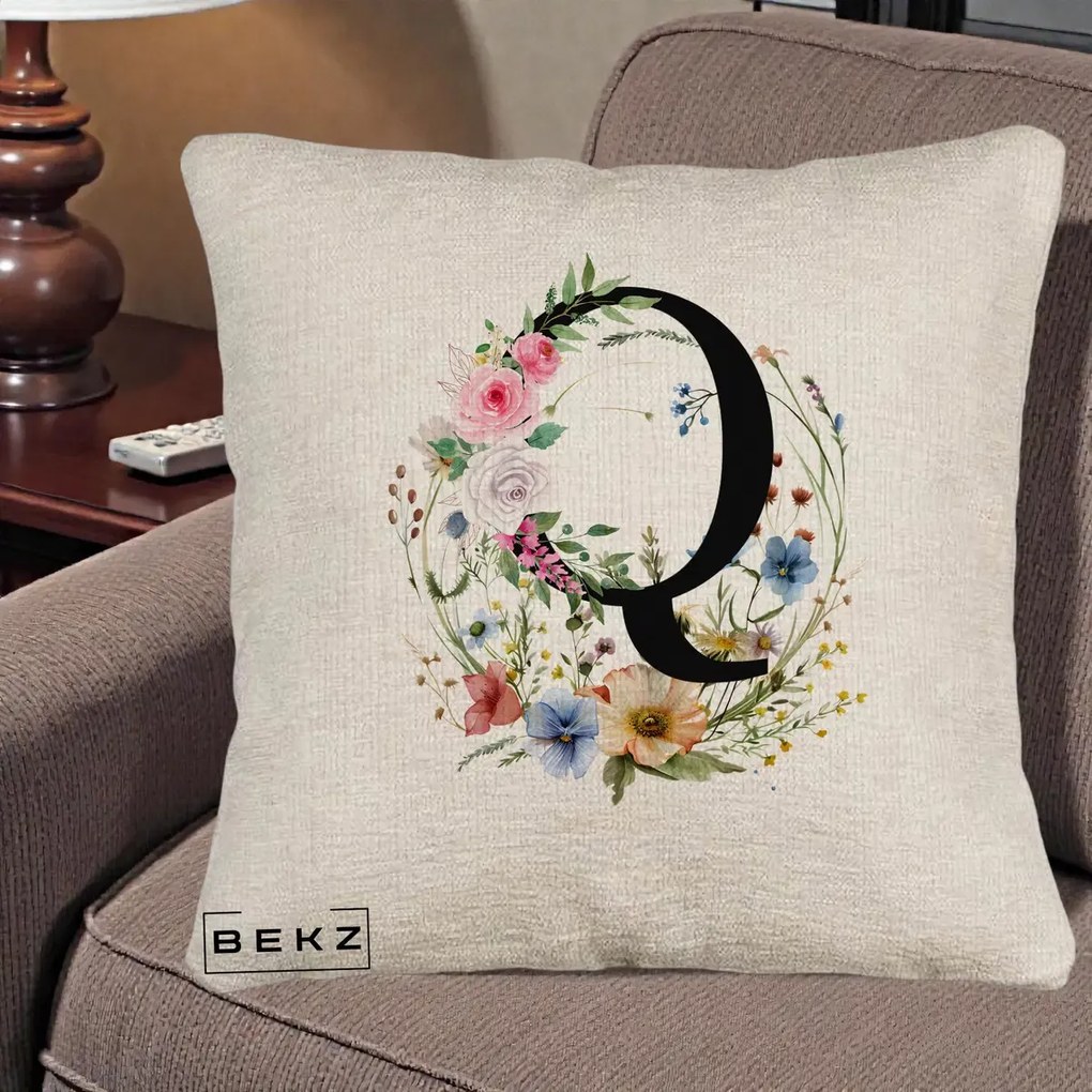 Cadou Personalizat - Perna Personalizata Monogram Litera Q cu Flori Acuarela, 40x40 cm, Bej Canapea, Husa Detasabila, Perna Inclusa, BEKZ®