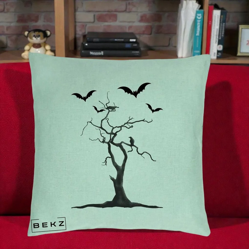 Perna Decorativa Halloween Copac cu Lilieci Alb-Negru, 40x40 cm, Verde Menta, Husa Detasabila, Perna Inclusa, BEKZ®