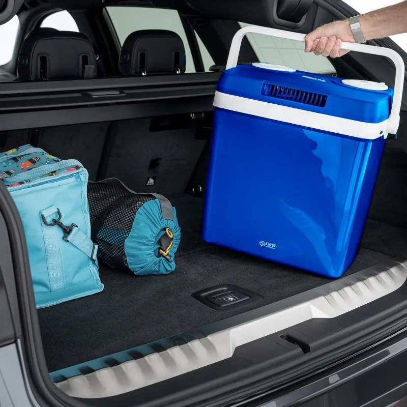 Geantă frigorifică electrică First Austria FA-5170-BU, 58W, 32 L, clasa E, separator intern, 12/220/240 V, albastru/alb