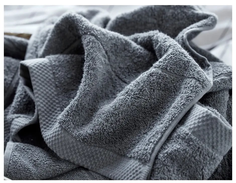 Prosop gri închis din bumbac din frotir 50x100 cm Line – Södahl