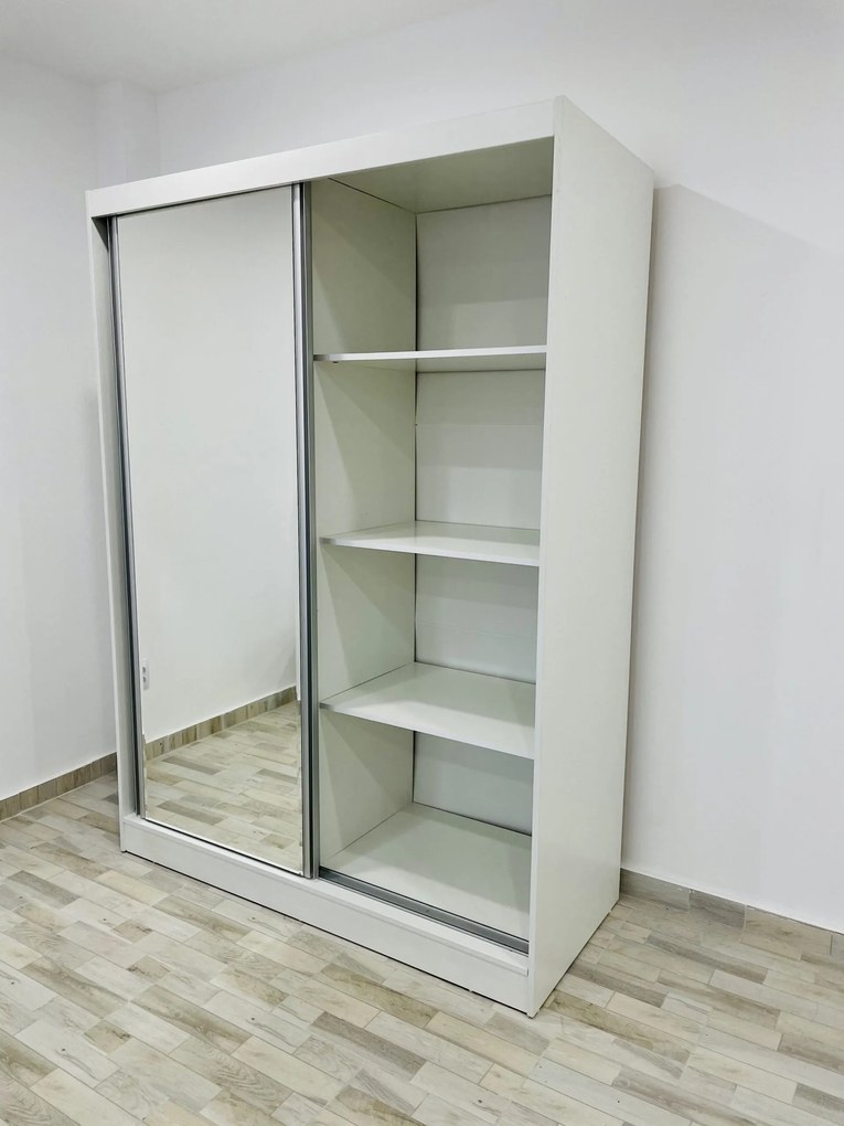Dormitor Madrid, culoare alb, cu pat standard 140 x 200 cm, dulap cu oglinda 150 cm si 2 noptiere