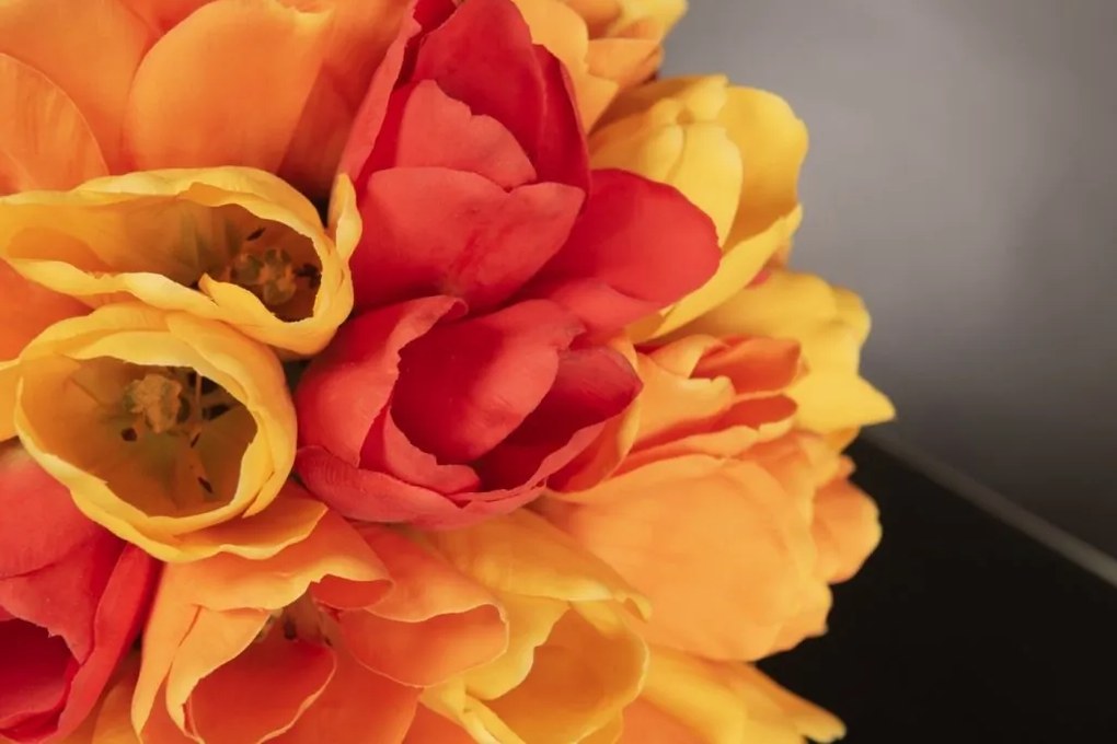 Aranjament floral mic decor festiv design LUX STAND MIX TULIP