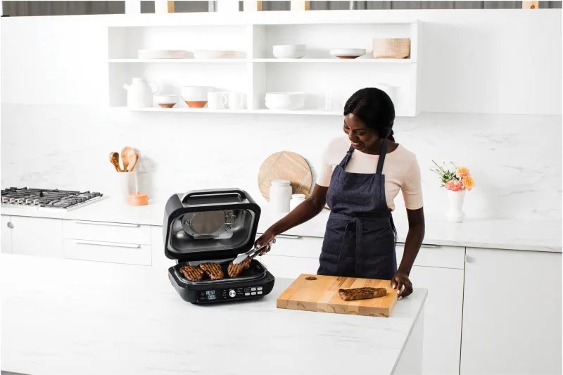 Gratar electric Ninja Foodi MAX PRO AG651EU, 2460W, 3.8L, Functie gratar si Air fryer, Cyclonic Air, Smart Cook, Negru/inox