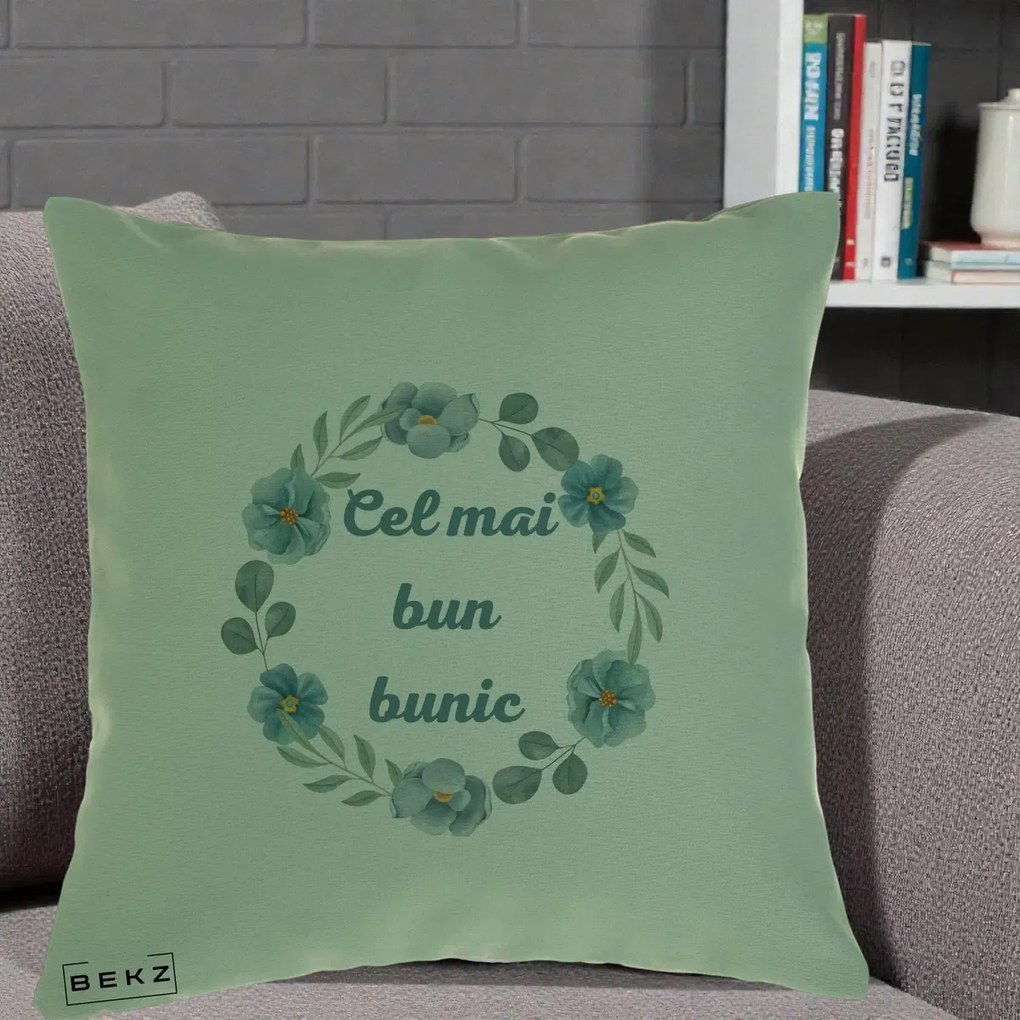Cadou pentru Bunic - Perna Personalizata Cel Mai Bun Bunic Coronita Flori Albastre Teal, 40x40 cm, Verde, Husa Detasabila, Perna Inclusa, BEKZ®