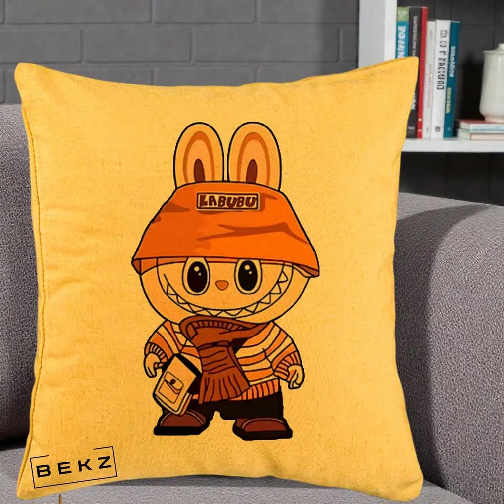 Perna Personalizata Labubu Streetwear Portocaliu, 40x40 cm, Galben, Husa Detasabila, Perna Inclusa, BEKZ®